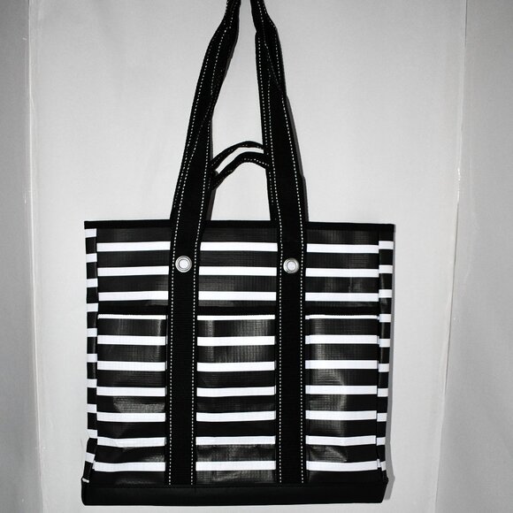 Rocket Pocket Tote MEDIUM Tote Bag in Fleetwood Black NWT - Picture 4 of 6